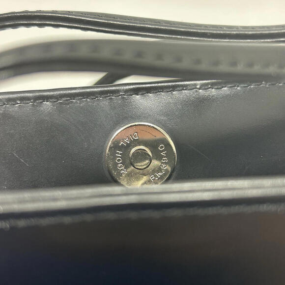 Vintage Black Leather Guess Purse - Picture 9 of 9